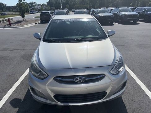 Used 2017 Hyundai Accent SE FWD image 4