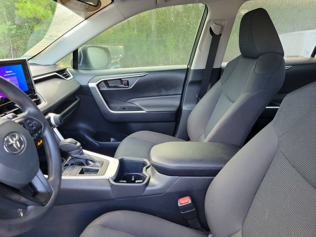 Used 2025 Toyota RAV4 LE FWD image 18