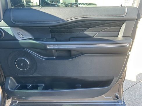 Used 2019 Ford Expedition Max Platinum image 26