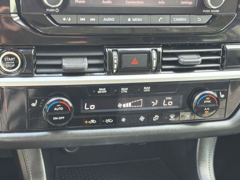 Used 2022 Nissan Pathfinder SV w/ SV Black Package FWD image 28