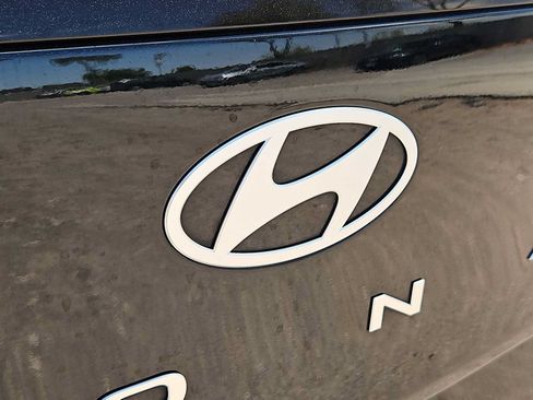 Certified 2025 Hyundai Kona SEL AWD/4WD image 11