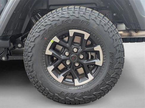 New 2026 Jeep Gladiator Rubicon w/ Safety Group image 9