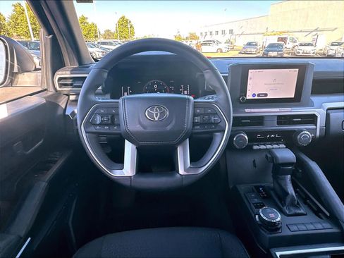 Used 2026 Toyota 4Runner SR5 AWD/4WD image 11
