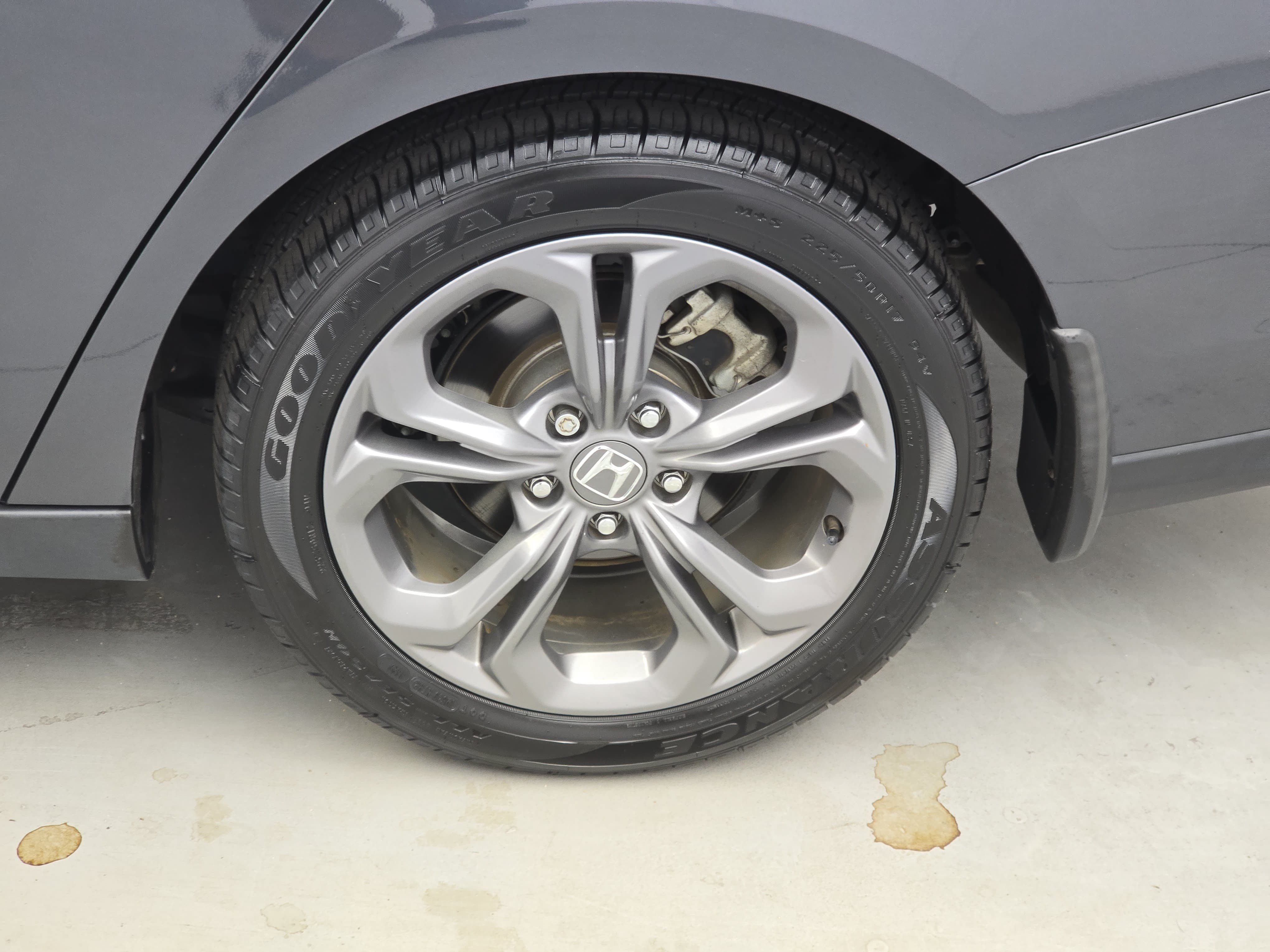 Certified 2024 Honda Accord EX image 31