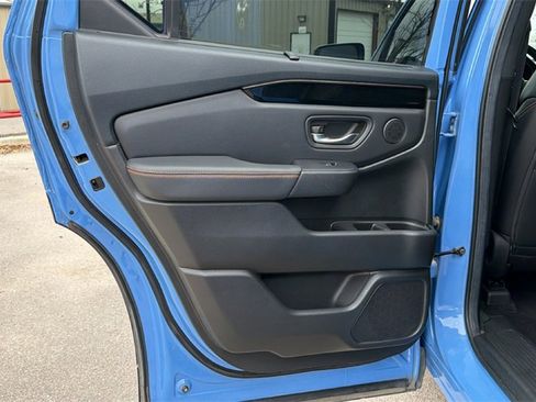 Used 2024 Honda Pilot TrailSport image 31