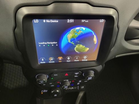 Used 2023 Jeep Renegade Latitude AWD/4WD image 70