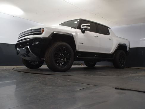 New 2025 GMC Hummer EV 2X image 43