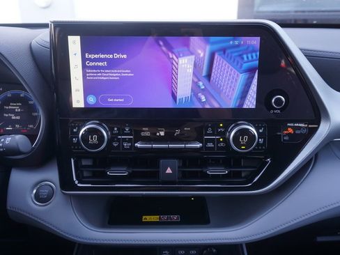 New 2026 Toyota Highlander Platinum AWD/4WD image 15