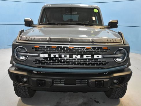 Used 2023 Ford Bronco Badlands image 24