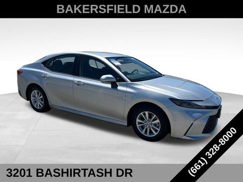 Used 2025 Toyota Camry LE FWD image 7