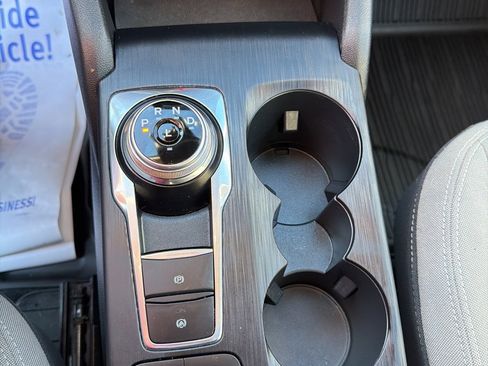 Used 2020 Ford Escape SE image 23