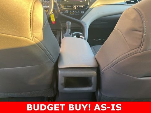 Used 2021 Toyota Camry LE image 14