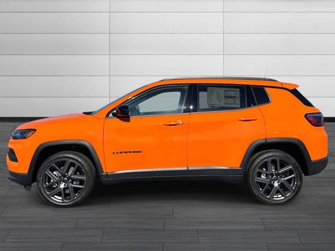 New 2026 Jeep Compass Latitude image 7