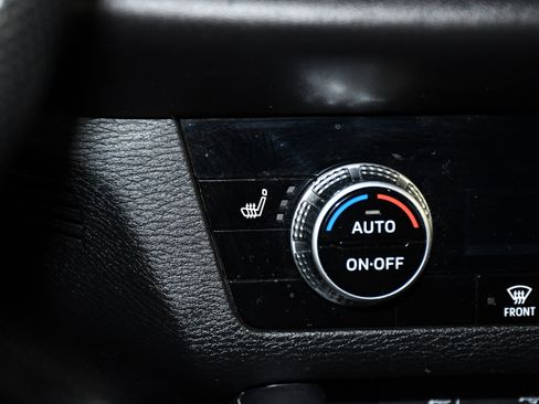Used 2023 Mitsubishi Outlander SE AWD/4WD image 30
