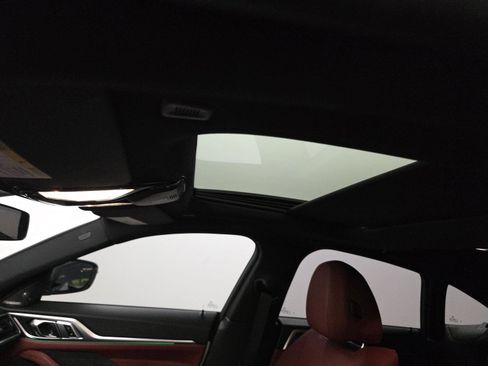 Used 2024 BMW i4 M50 image 5