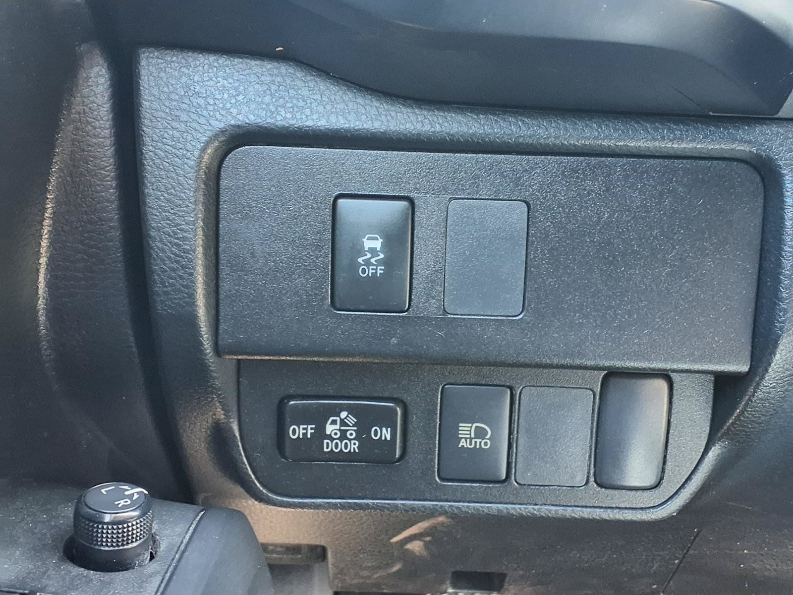 Used 2020 Toyota Tacoma SR w/ SR Convenience Package RWD image 21