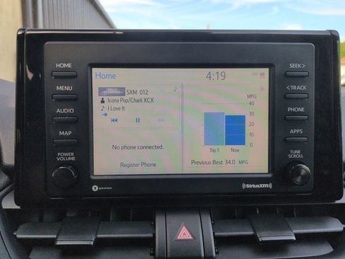 Used 2020 Toyota RAV4 XLE w/ Convenience Package AWD/4WD image 10