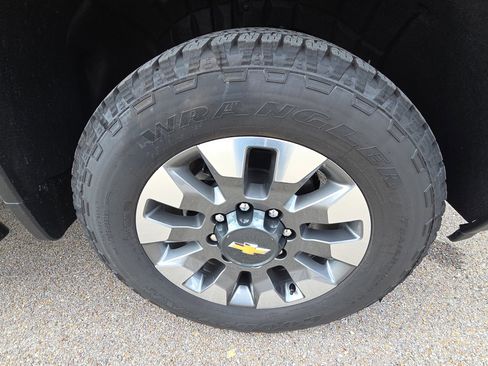 New 2026 Chevrolet Silverado 2500 LT w/ All Star Edition image 11