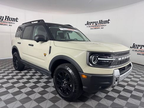 Used 2025 Ford Bronco Sport Badlands AWD/4WD image 5