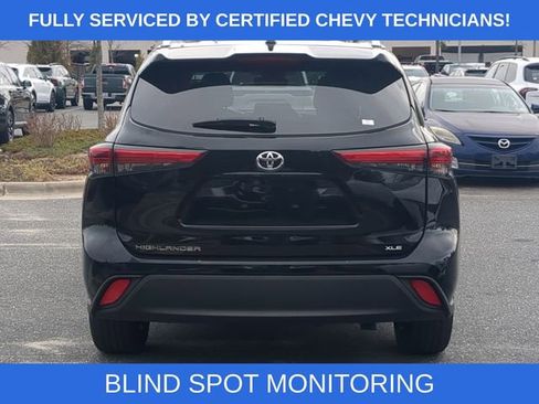 Used 2023 Toyota Highlander XLE image 8