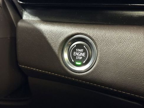 Certified 2021 Cadillac Escalade Premium Luxury w/ Driver Assist Tech Package AWD/4WD image 19