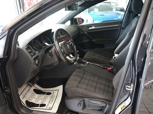 Used 2018 Volkswagen GTI SE FWD image 23