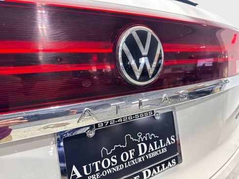 Used 2025 Volkswagen Atlas Cross Sport SE AWD/4WD image 21