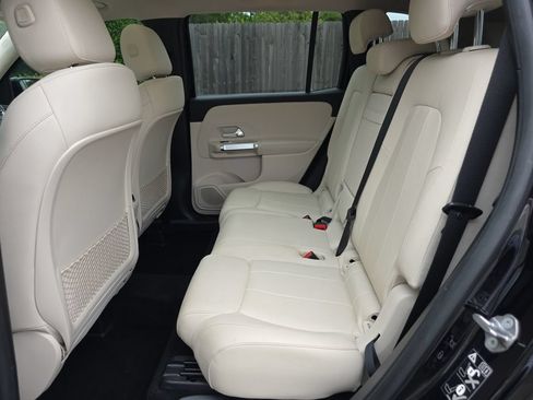 Certified 2022 Mercedes-Benz GLB 250 image 11