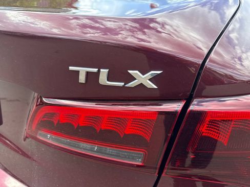 Used 2015 Acura TLX w/ Technology Package FWD image 11