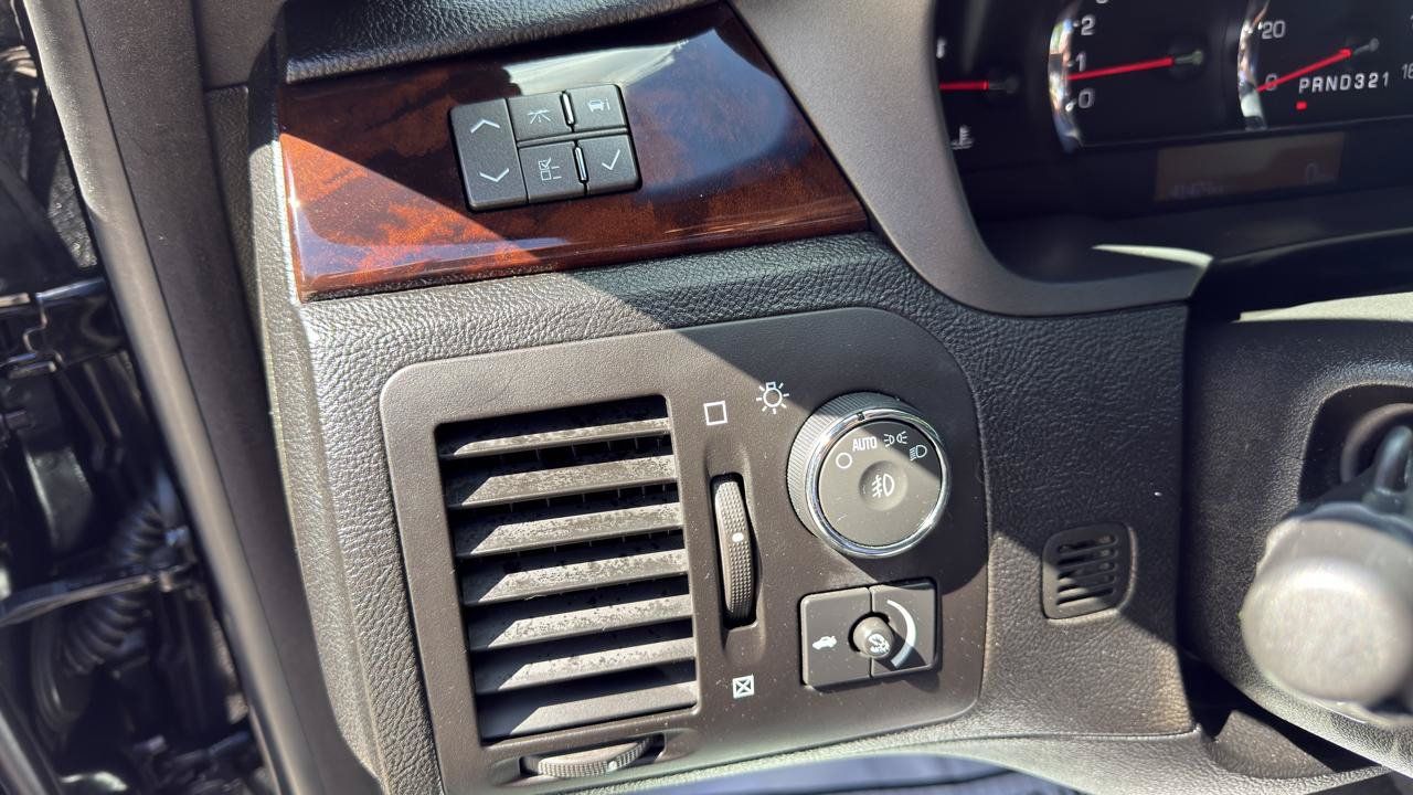 Used 2007 Cadillac DTS Performance FWD image 18
