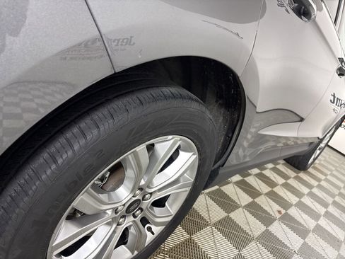 Used 2024 Ford Edge Titanium image 32