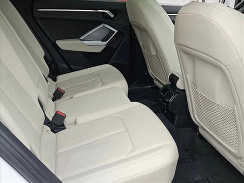 Used 2024 Audi Q3 2.0T Premium w/ Convenience Package image 19