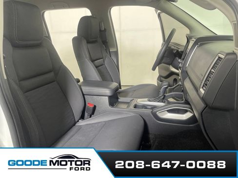 Used 2022 Nissan Frontier SV w/ Technology Package AWD/4WD image 24
