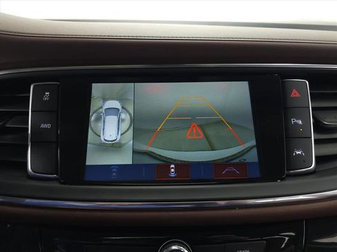 Used 2018 Buick Enclave Avenir image 25