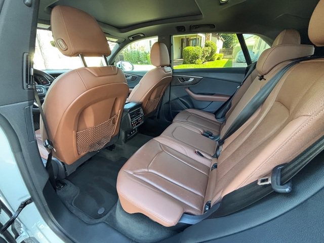 Used 2019 Audi Q8 Premium Plus w/ Premium Plus AWD/4WD image 34