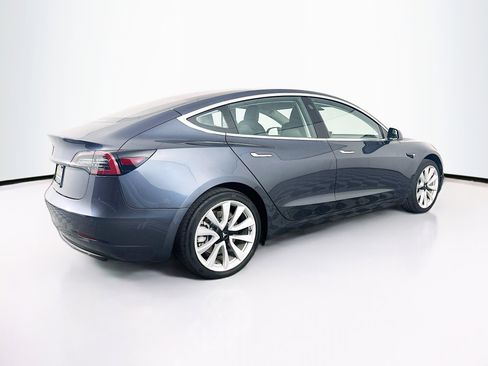 Used 2017 Tesla Model 3 Long Range RWD image 9