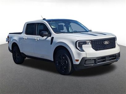 New 2025 Ford Maverick Lariat w/ Black Appearance Package
