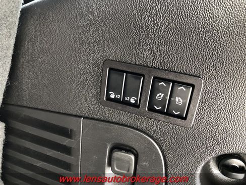 Used 2018 Chevrolet Tahoe LT w/ Luxury Package AWD/4WD image 20