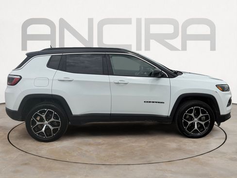 Used 2024 Jeep Compass Limited AWD/4WD image 12