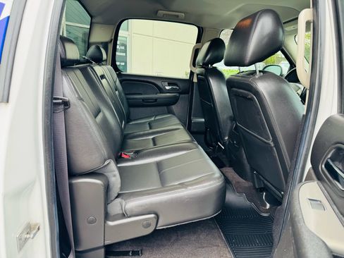 Used 2013 Chevrolet Silverado 1500 LTZ w/ LTZ Plus Package image 16