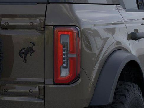 New 2025 Ford Bronco Badlands image 23