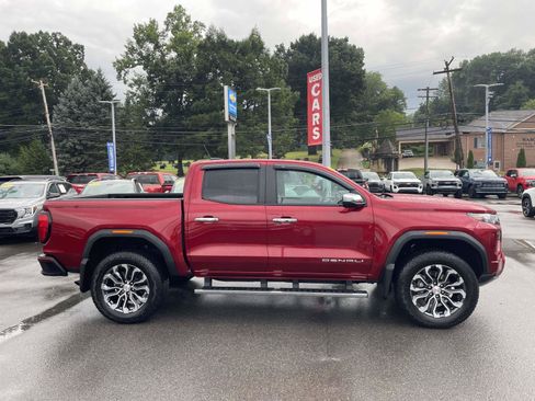 Used 2024 GMC Canyon Denali AWD/4WD image 2
