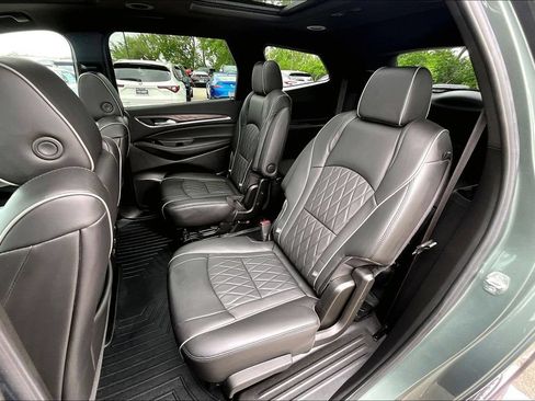 Used 2024 Buick Enclave Avenir w/ Avenir Technology Package AWD/4WD image 34