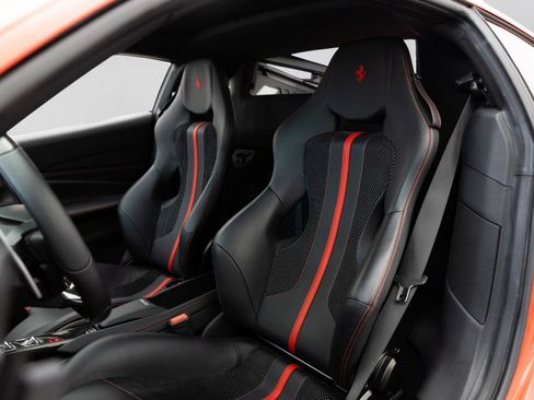 Used 2021 Ferrari F8 Tributo RWD image 15