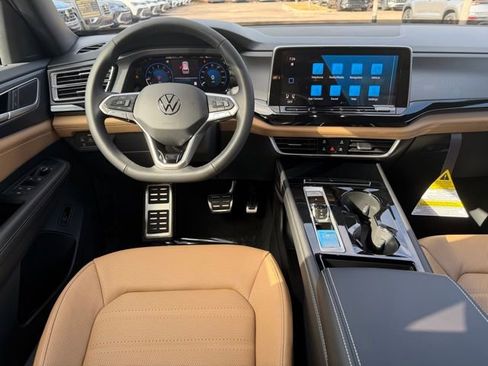 New 2026 Volkswagen Atlas Cross Sport SEL R-Line AWD/4WD image 10