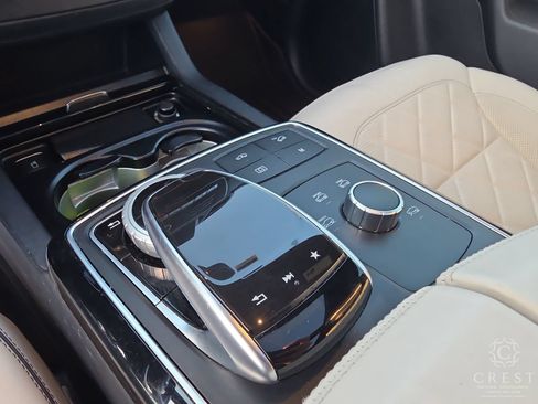 Used 2018 Mercedes-Benz GLS 550 4MATIC image 22