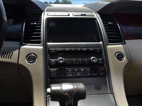 Used 2011 Ford Taurus Limited w/ 303A Rapid Spec Order Code image 25