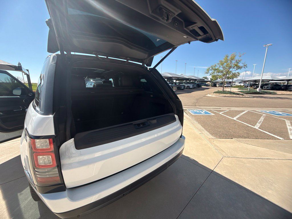 Used 2017 Land Rover Range Rover HSE AWD/4WD image 39