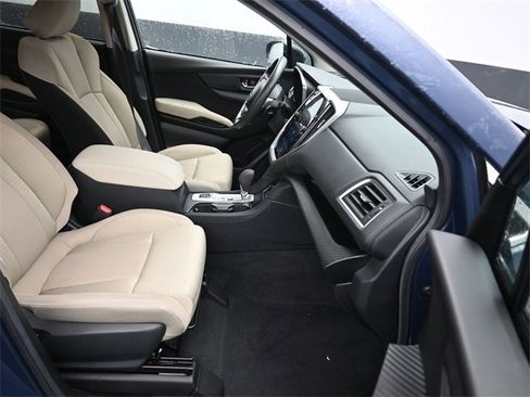 Used 2024 Subaru Ascent Premium w/ Convenience Package image 10
