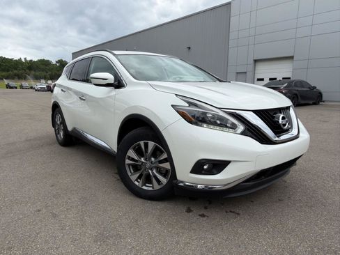 Used 2018 Nissan Murano SV w/ Cargo Package image 3